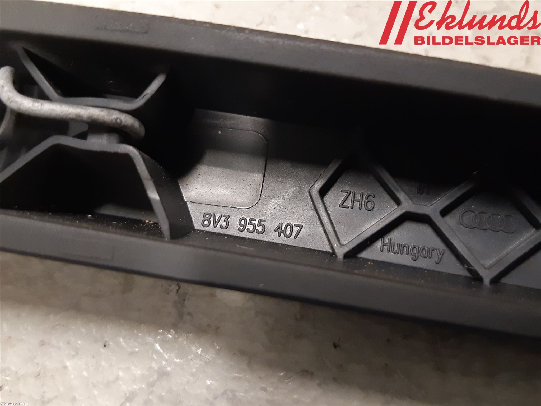 Audi A3/S3 8V 13-20 Torkararm-Bakruta