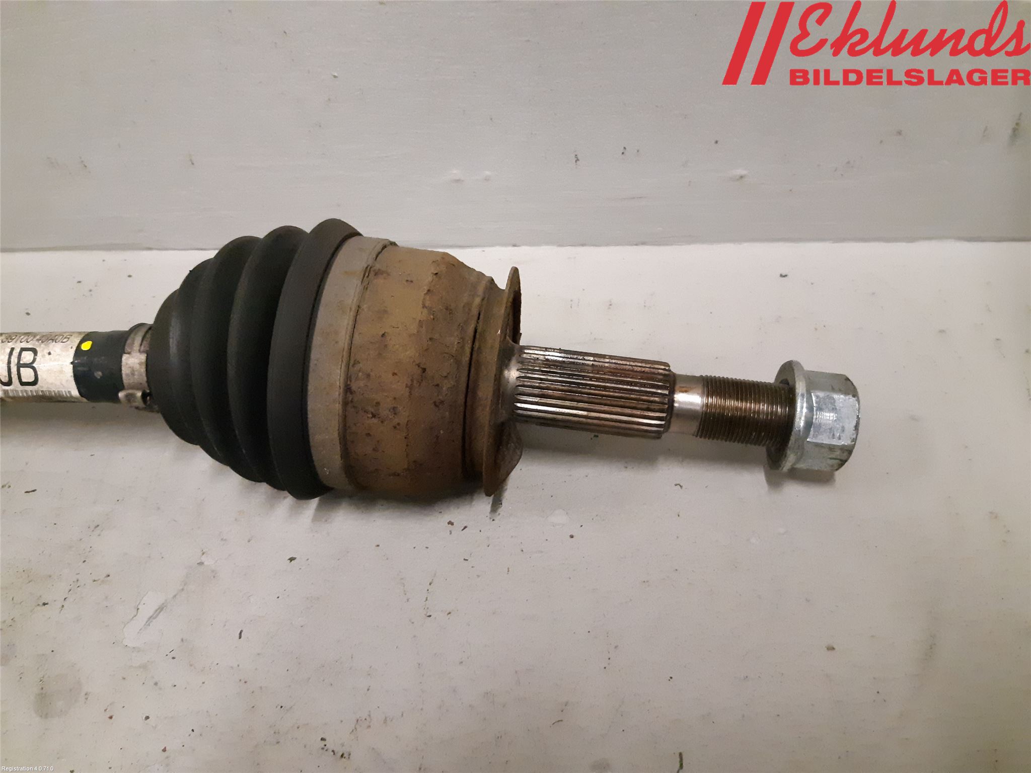 Nissan NAVARA, TREK-1 17-21 Drivaxel Fram Höger