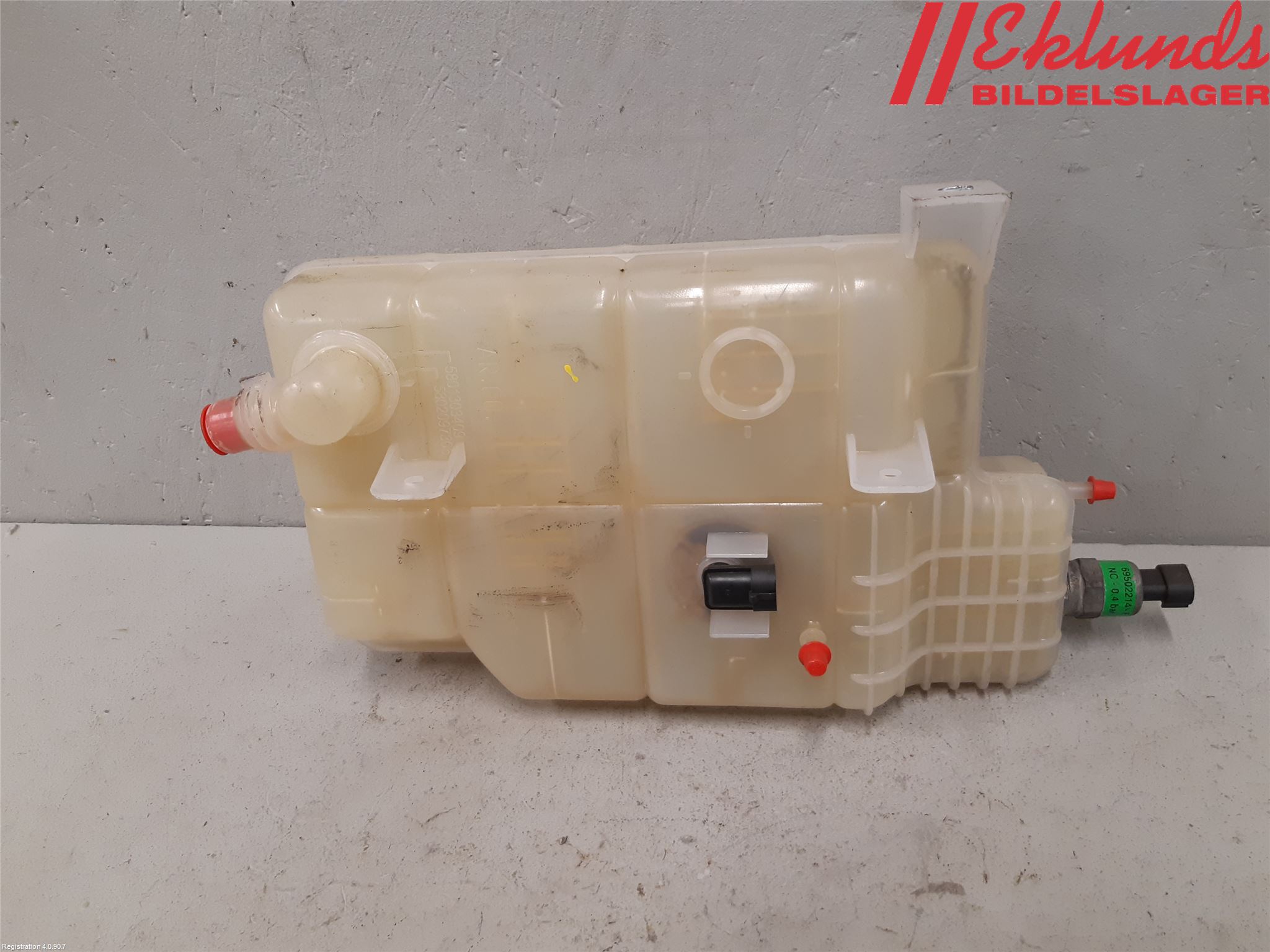 Iveco DAILY 14->> Expansionstank