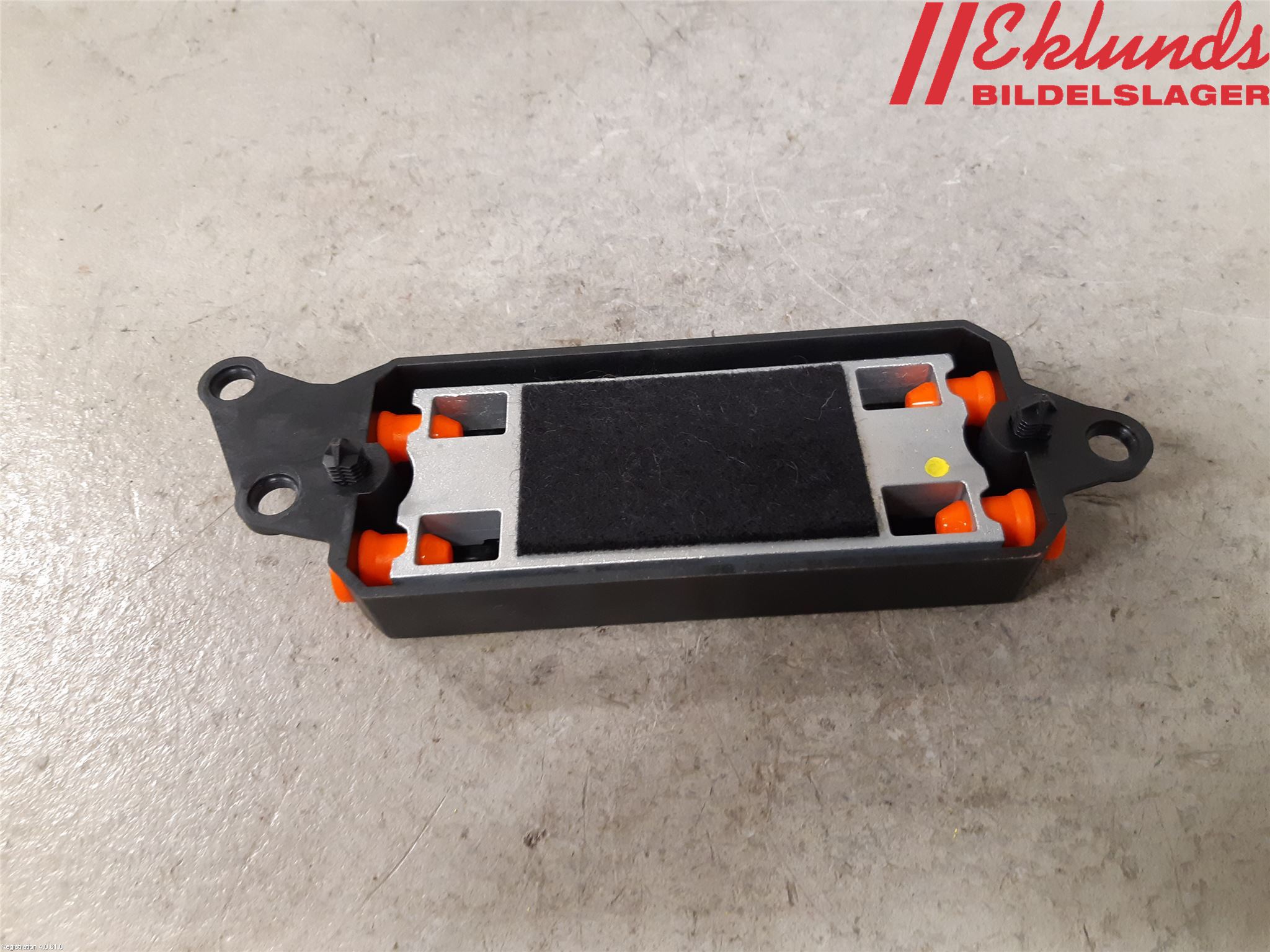 Volvo XC60 18- Vibrationsdämpare