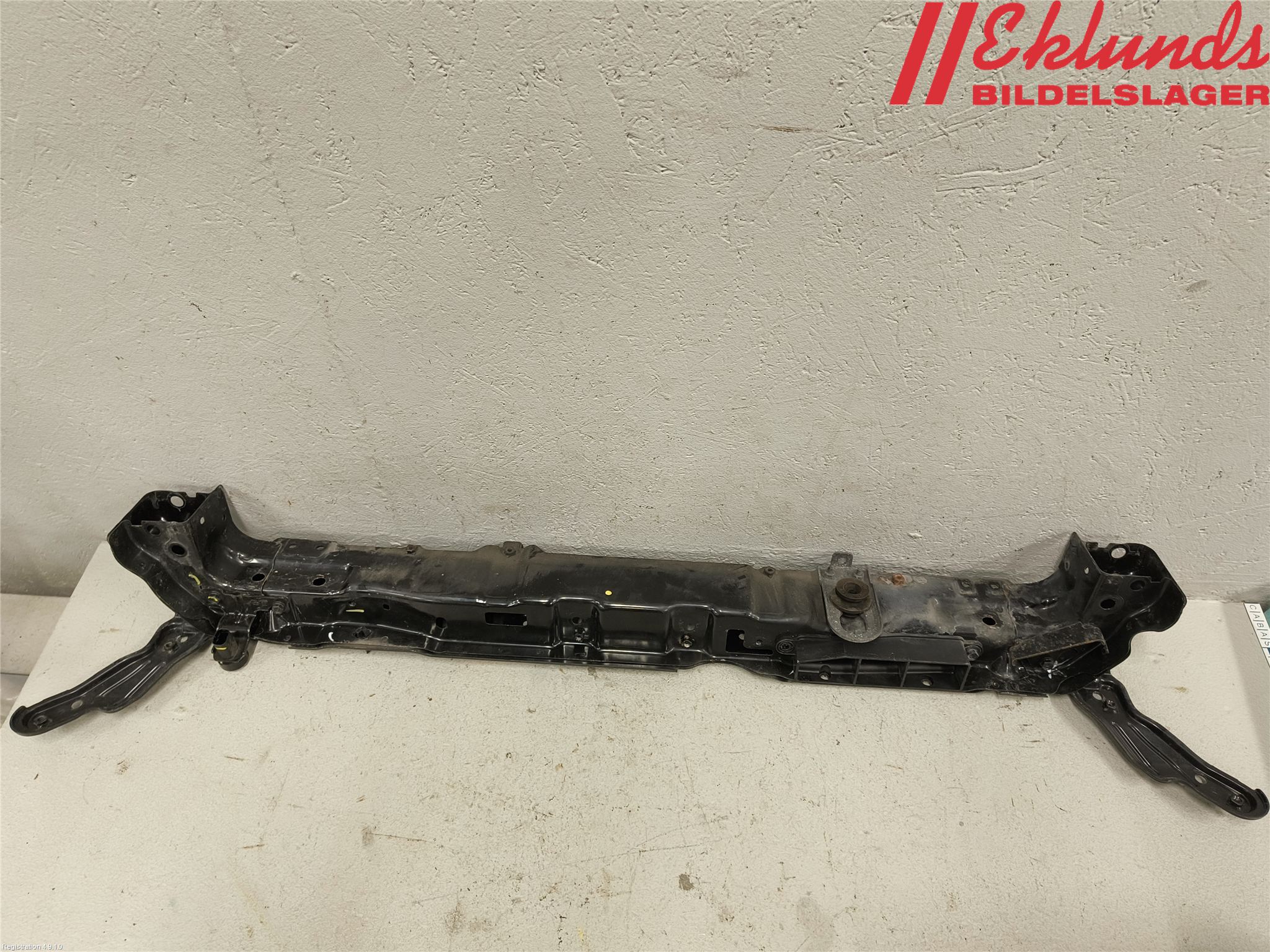 Hyundai i30 GD 13-17 Front Huvlåsplåt-Balk