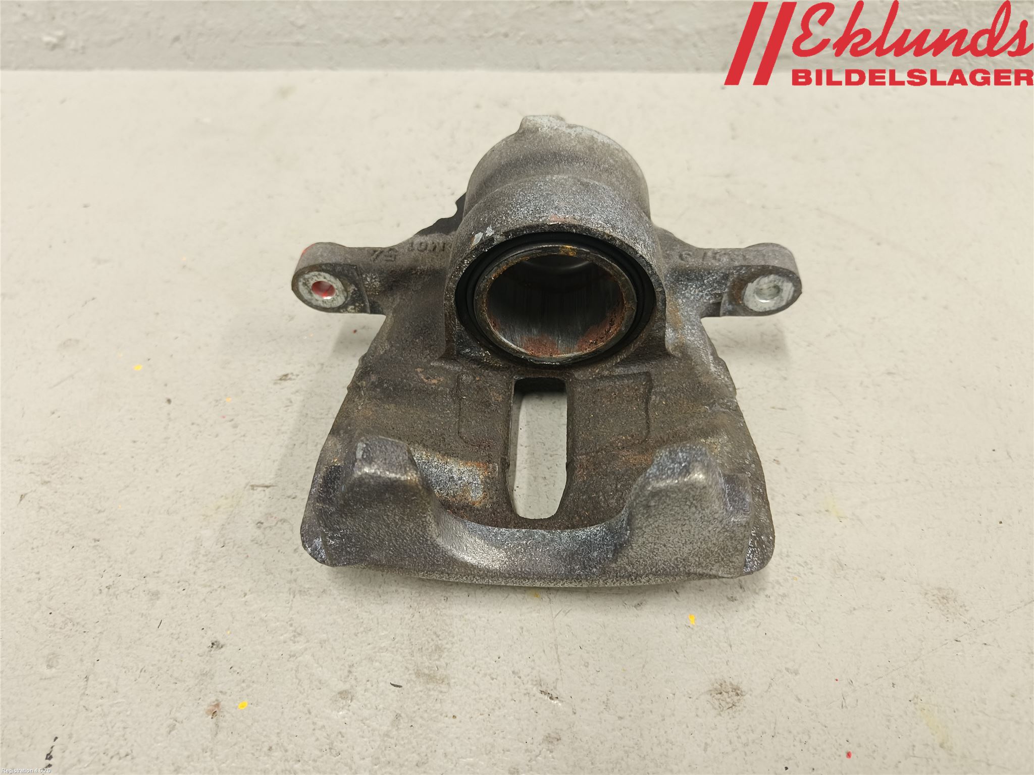 Peugeot 2008/E-2008 20- Bromsok Fram Vänster