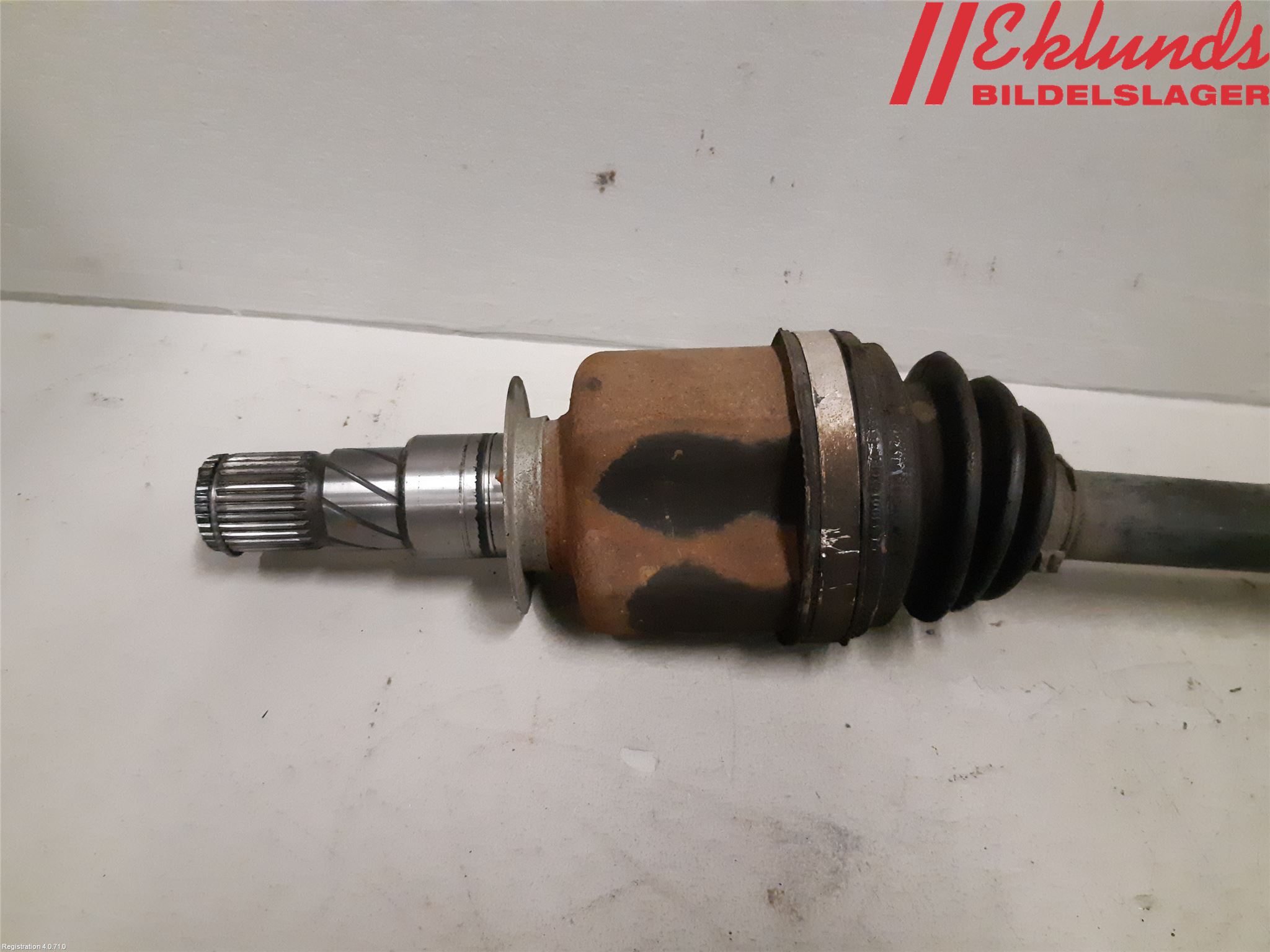 Nissan NAVARA, TREK-1 17-21 Drivaxel Fram Höger