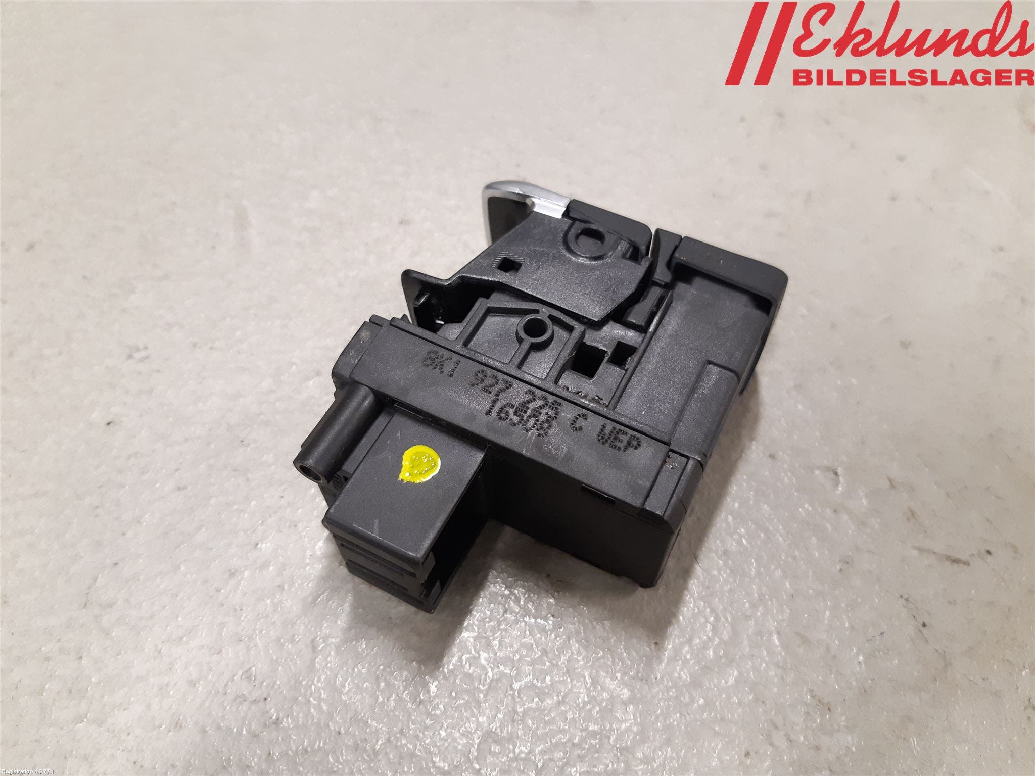 Audi A4/S4 08-11 Strömställare Parkeringsbroms