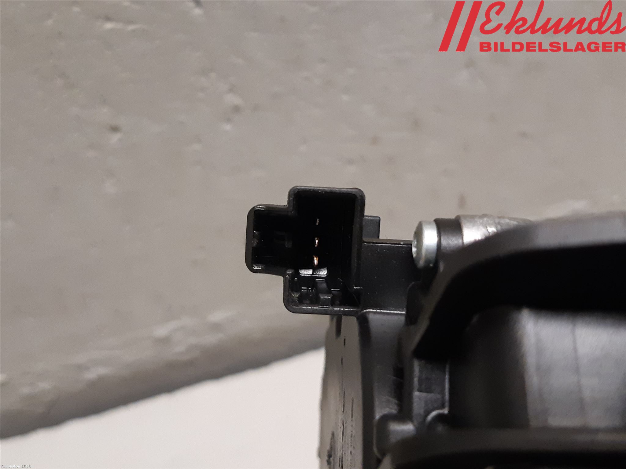 Volvo V90 17->> Torkarmotor Baklucka