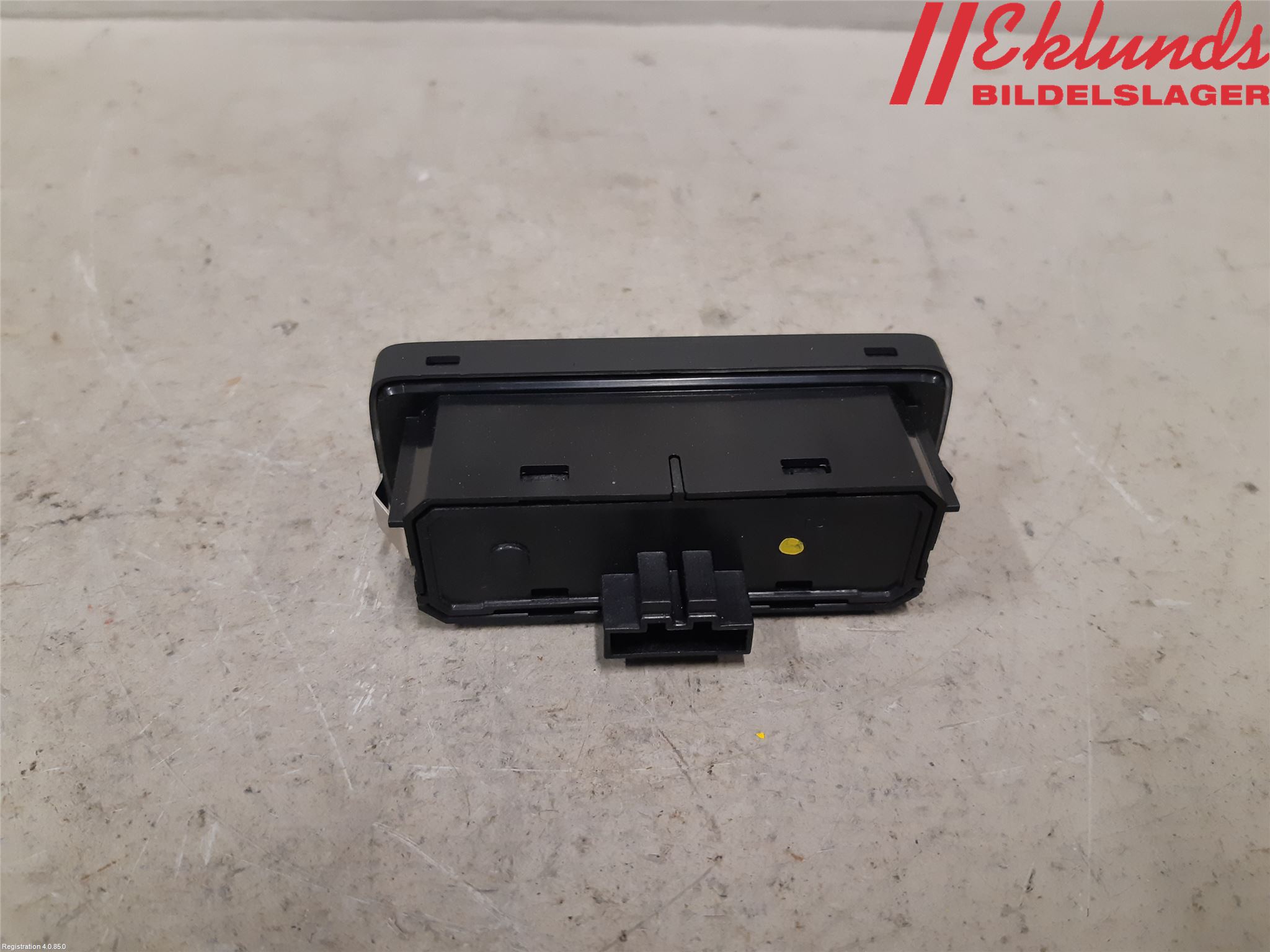 Volvo V90 17->> Strömställare Baklucka