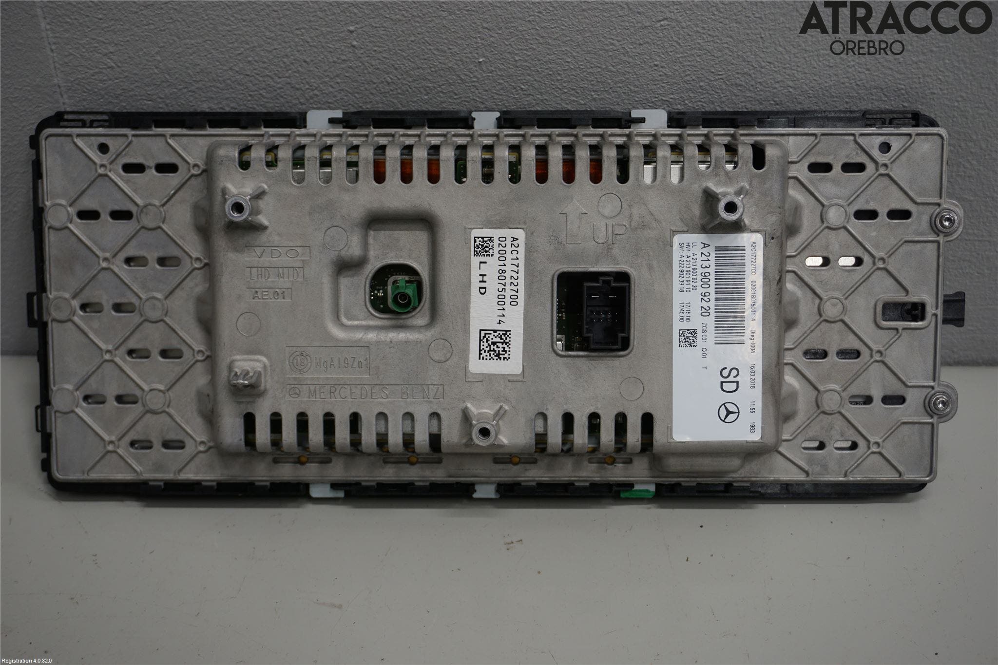 Mercedes-Benz MB E-KLASS (W213) 16-23 Bildskärm