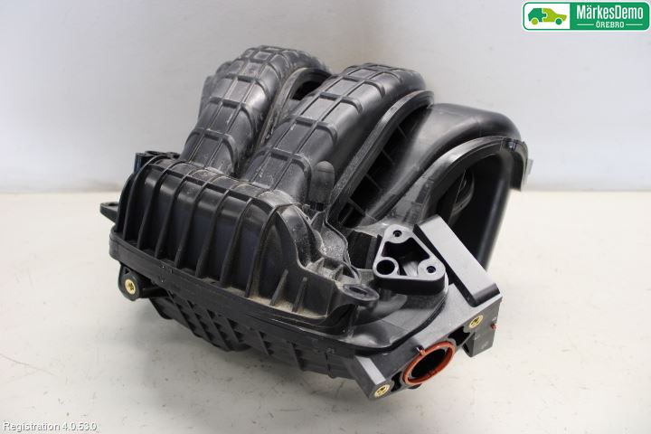 Mitsubishi OUTLANDER 13-21 Grenrör Insug