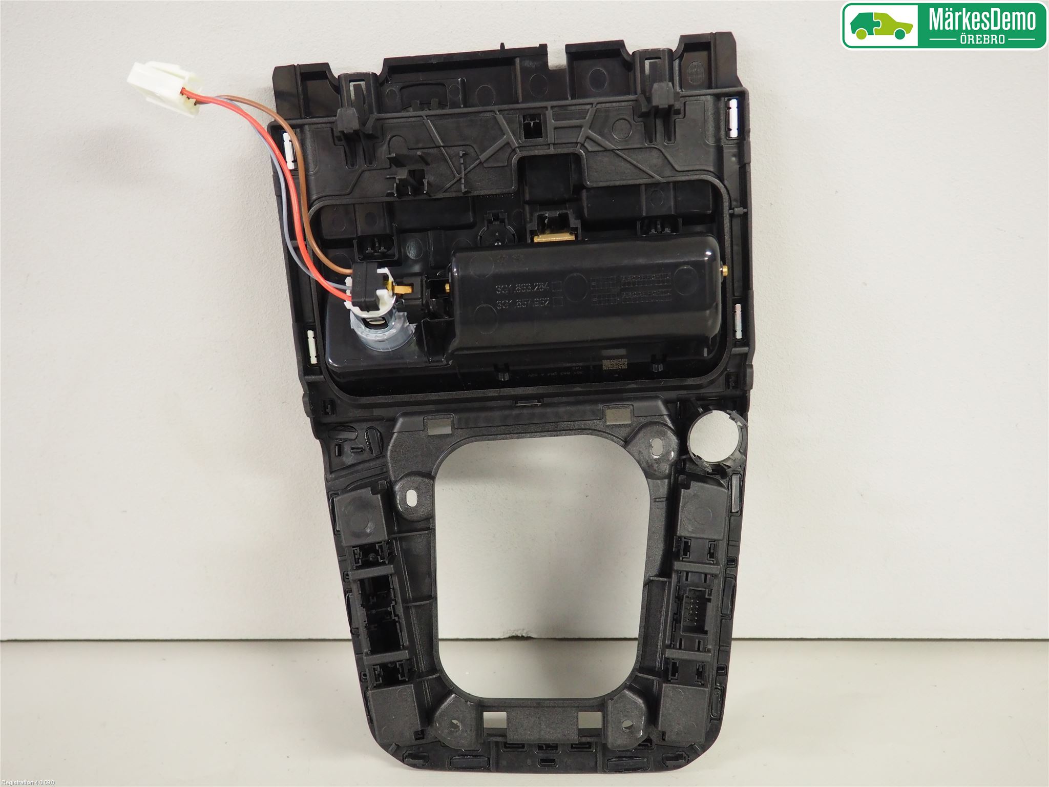 Volkswagen VW PASSAT 15-19 Instrumentkonsoll Mitt