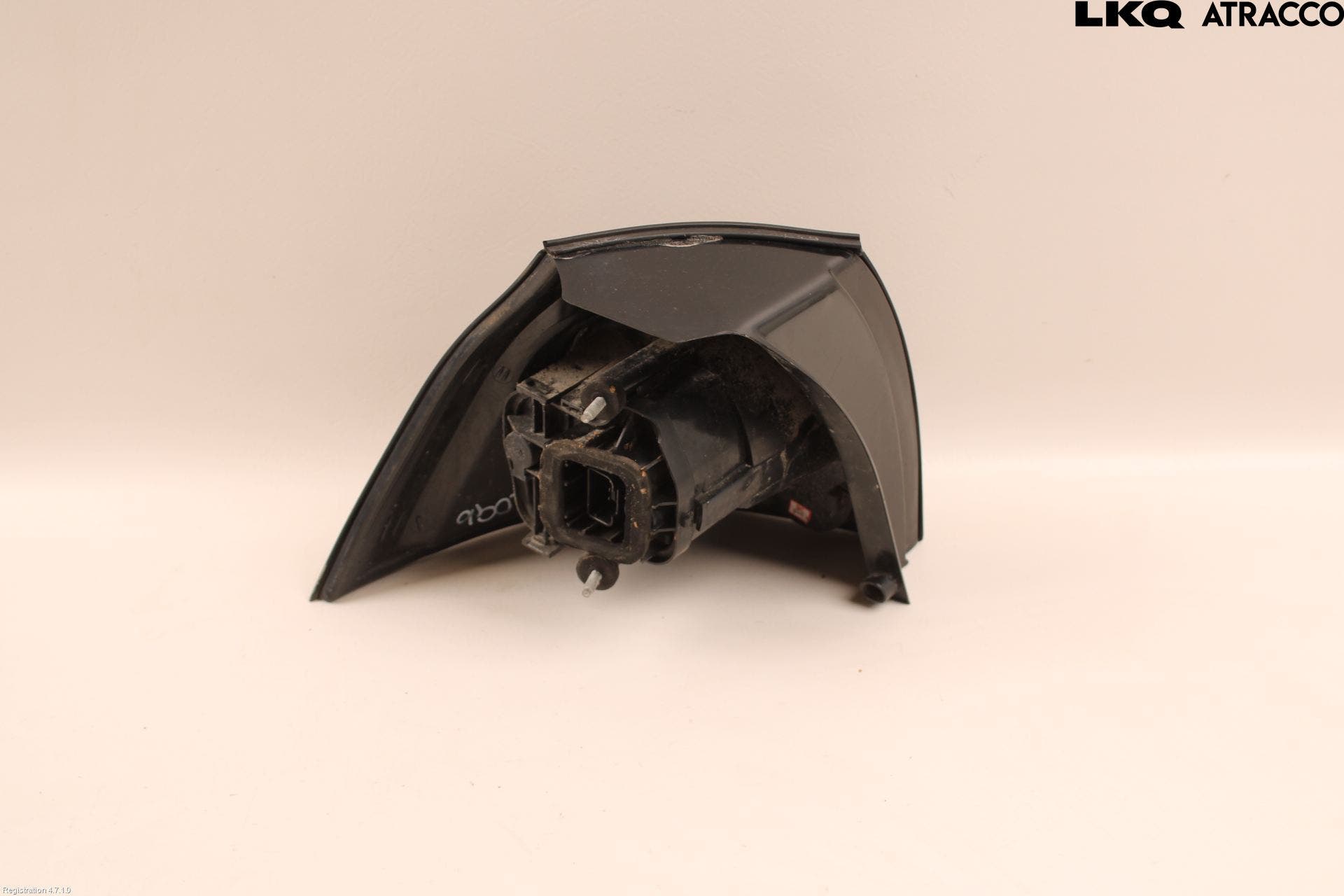 Volkswagen VW GOLF V 04-09 Bakljus Höger