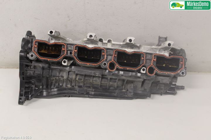 Audi A8/S8 4H 10-17 Grenrör Insug