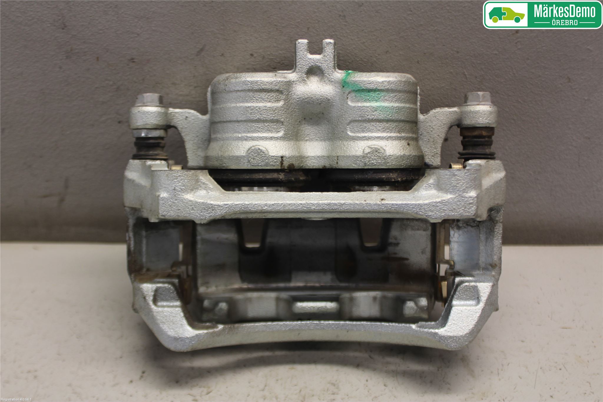 Nissan LEAF 18- Bromsok Fram Höger