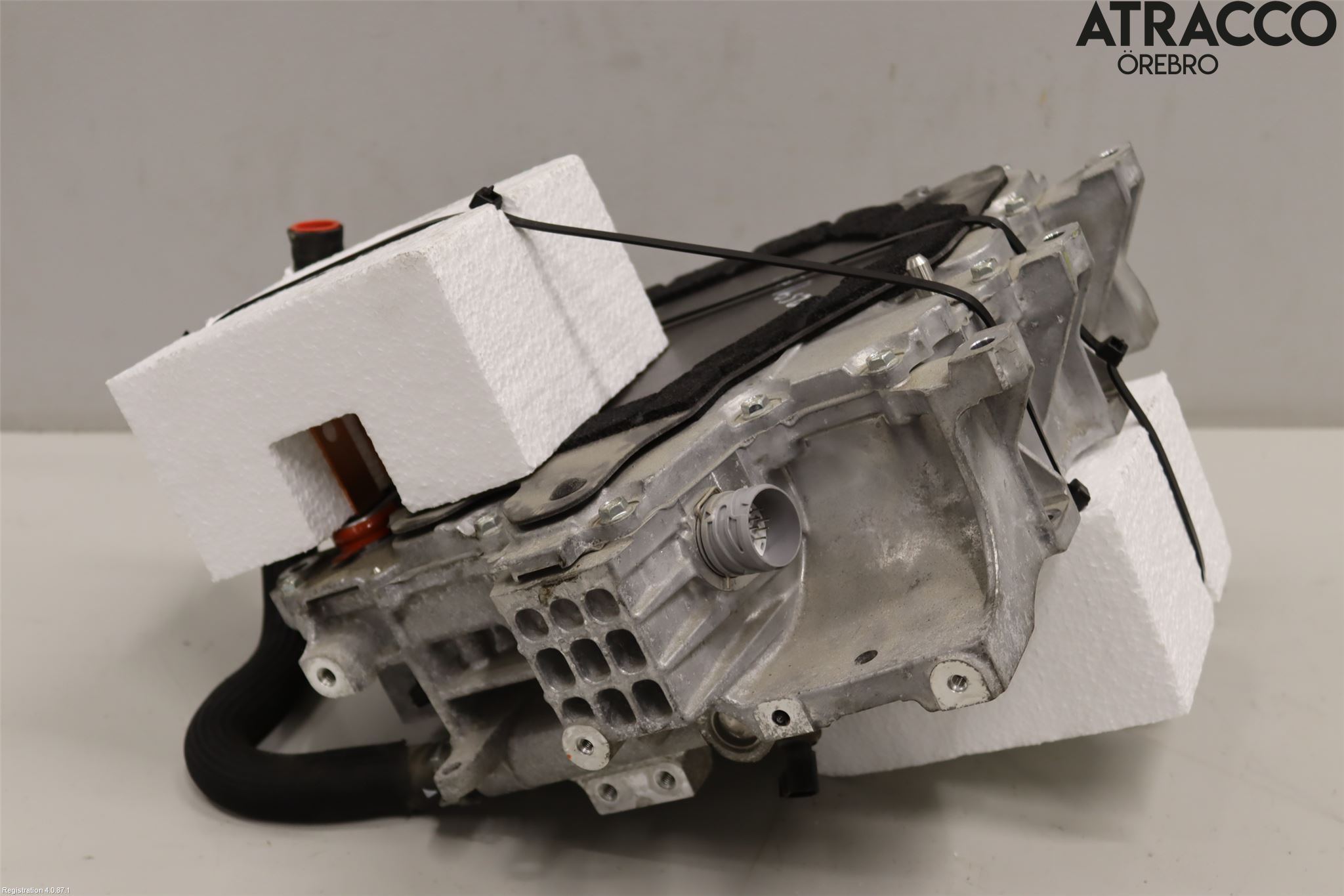 Nissan LEAF 18- Inverter 12 -> 220 V