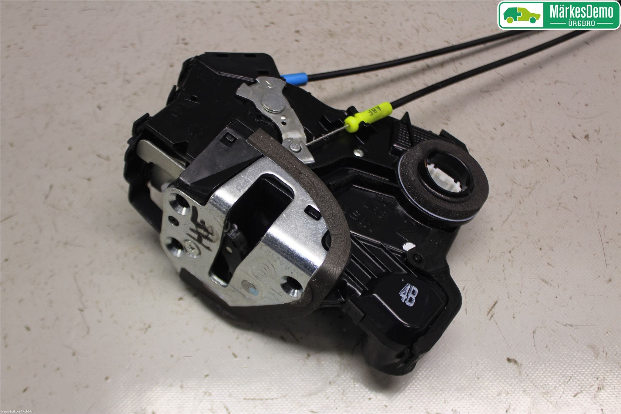 Toyota AURIS 13-19 Låskista-Dörrlås