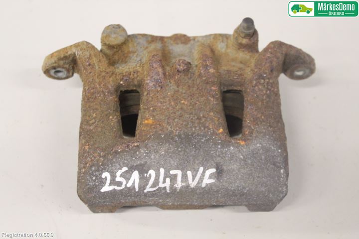 Nissan LEAF 11-17 Bromsok Fram Vänster