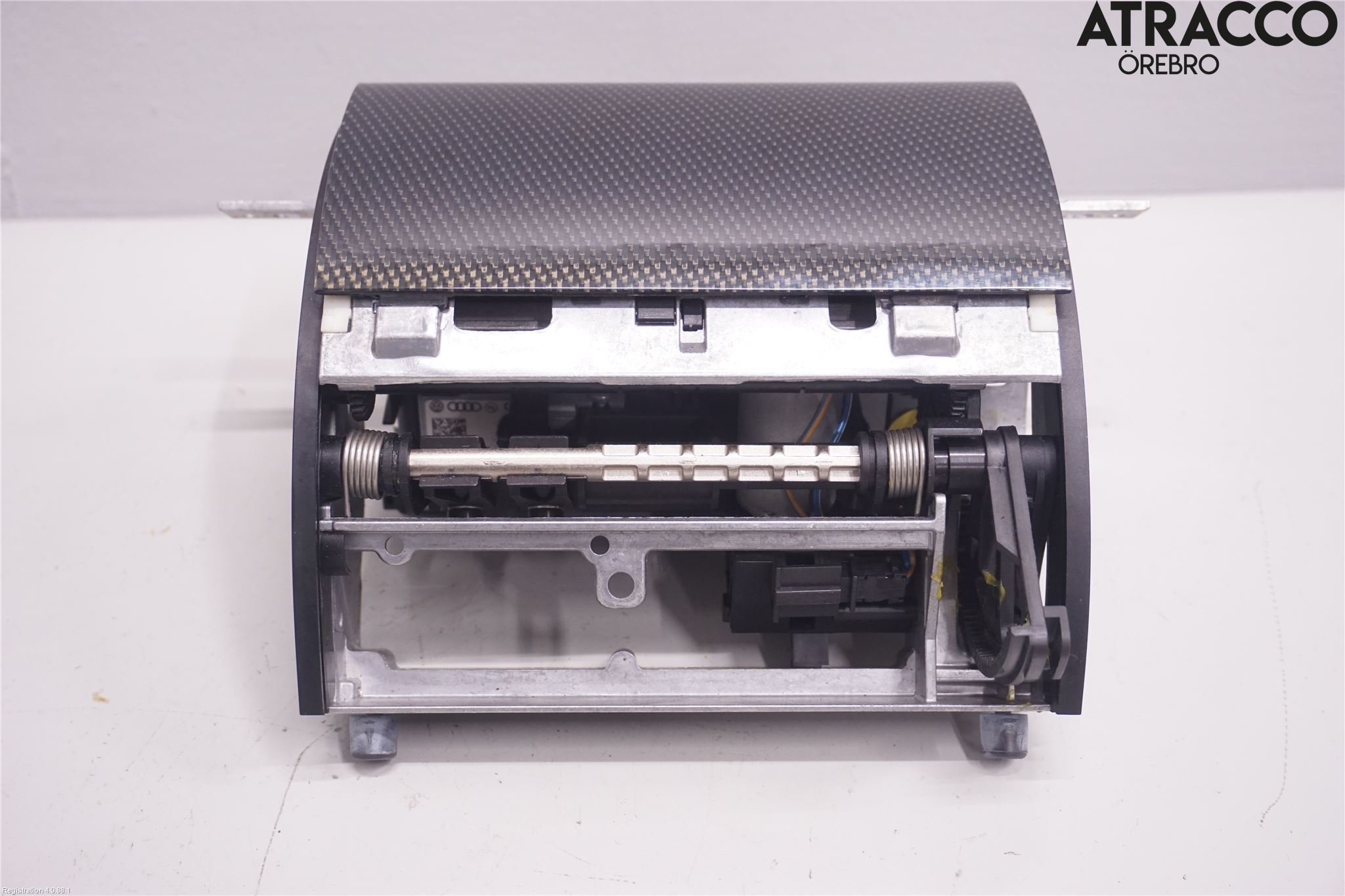 Audi A8/S8 4E  02-09 Bildskärm