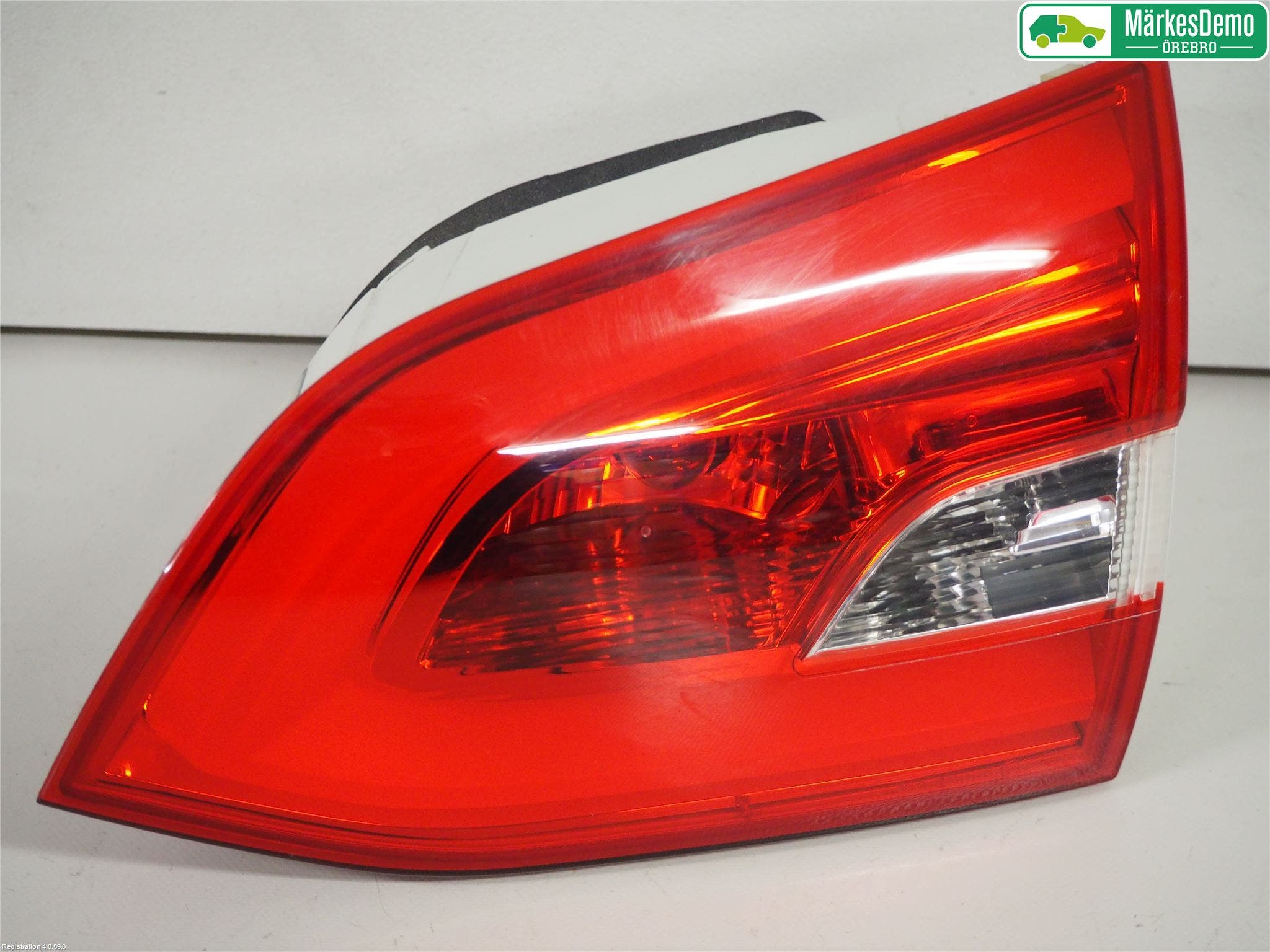 Peugeot 308 14-21 Bakljus Lucka Hö