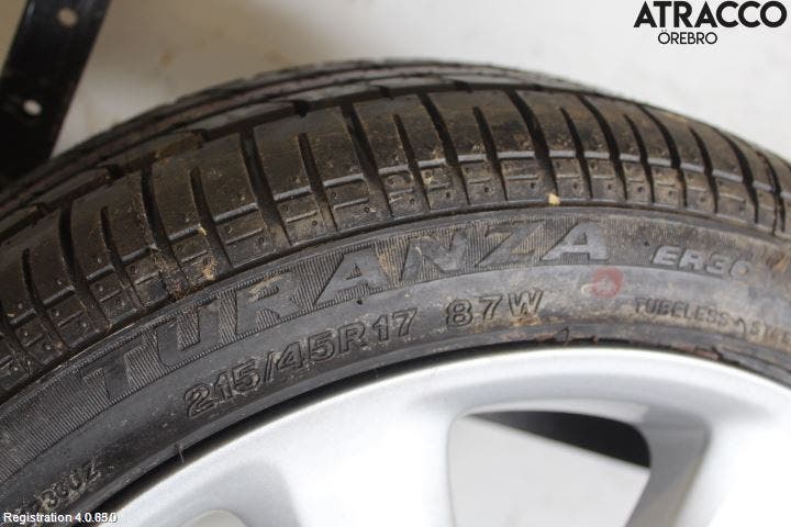 Toyota AVENSIS 03-06 Sommardäck Med Fälg