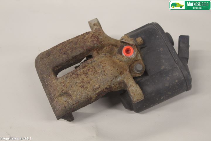 Audi Q3 8U 12-18 Bromsok Bak Vänster