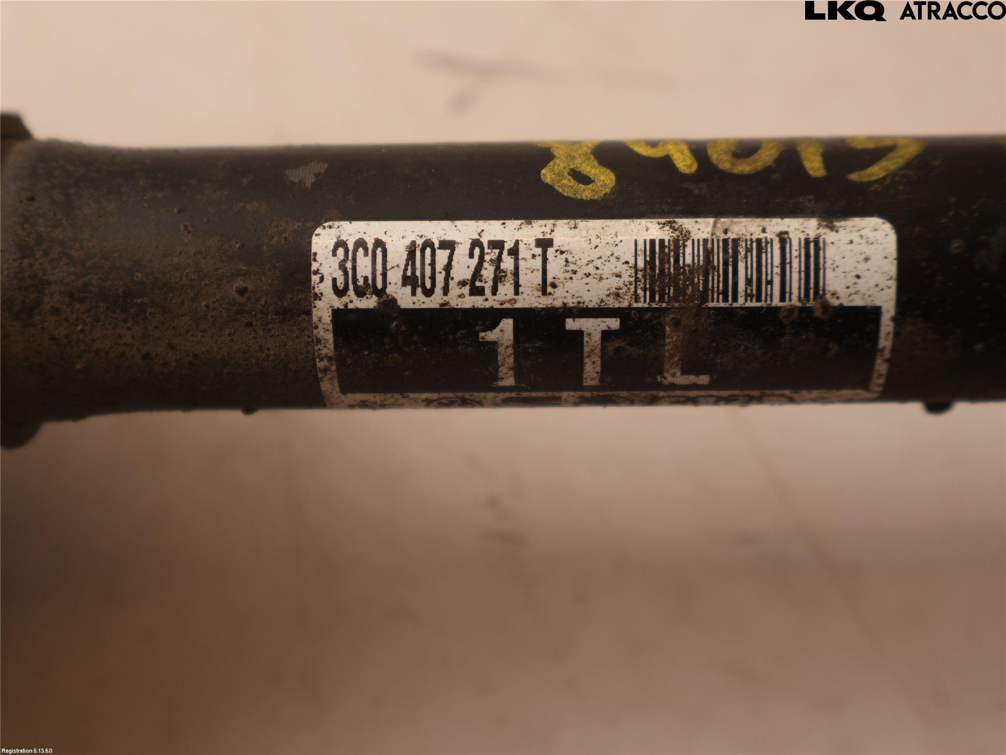 Volkswagen VW PASSAT 11-14 Drivaxel Fram Vänster