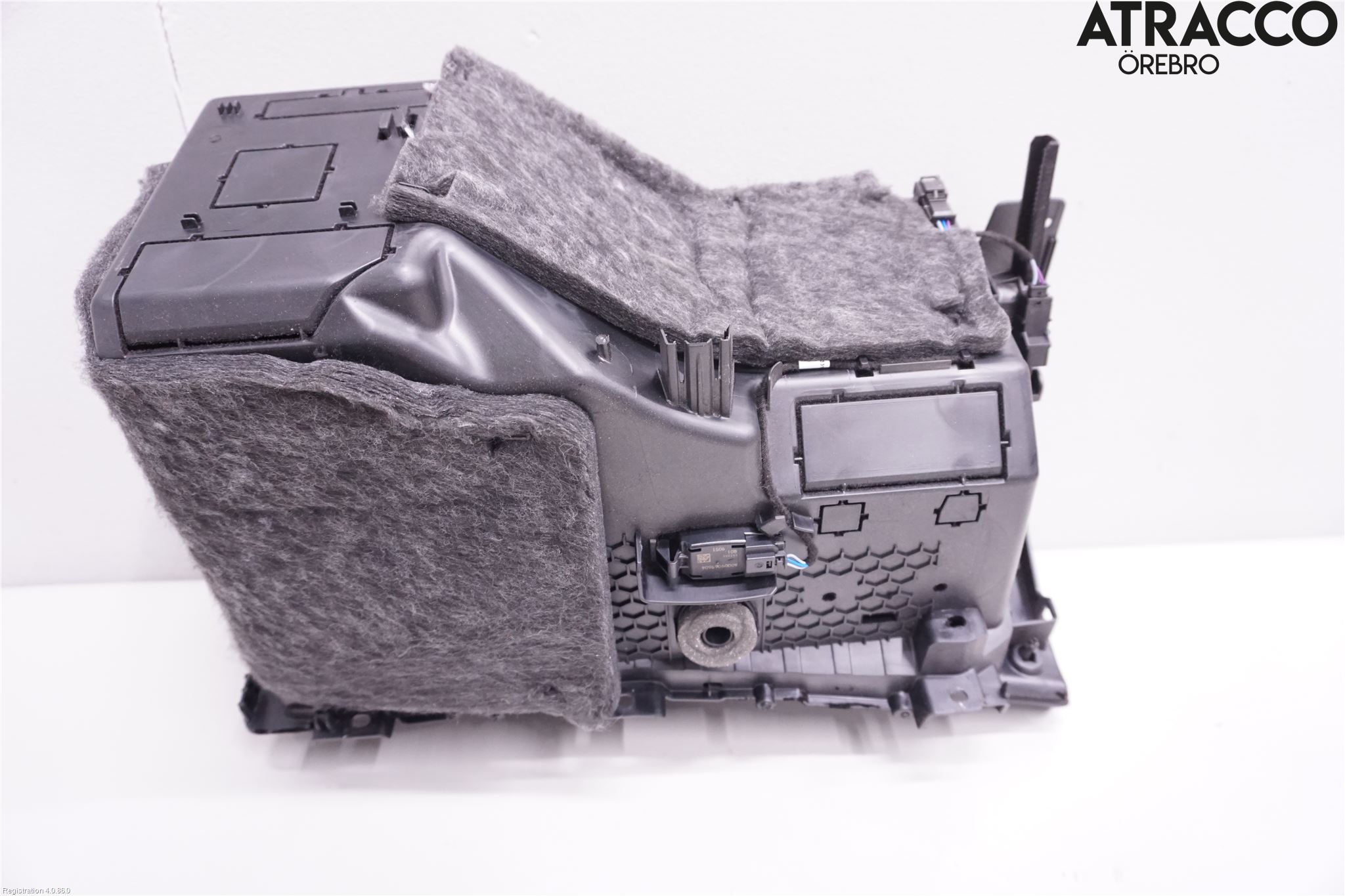 Mercedes-Benz MB E-KLASS (W213) 16-23 Handskfack