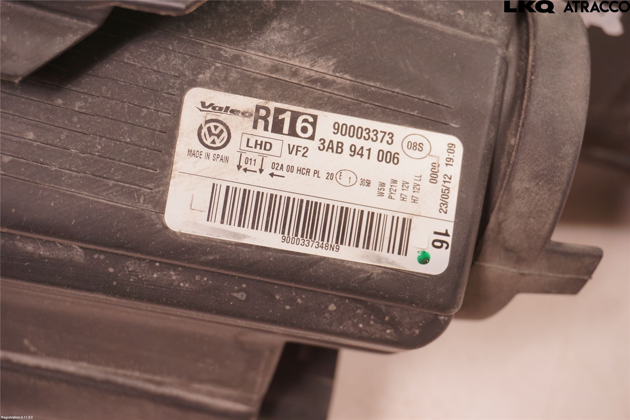 Volkswagen VW PASSAT 11-14 Strålkastare Höger