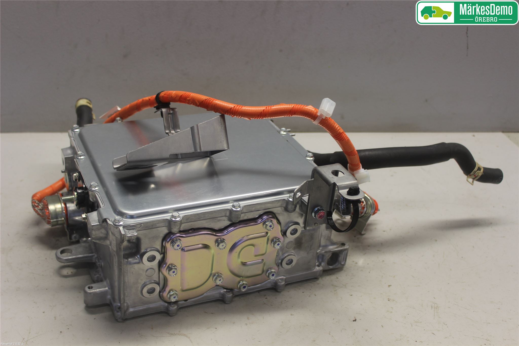 Mitsubishi OUTLANDER 13-21 Hybridconverter
