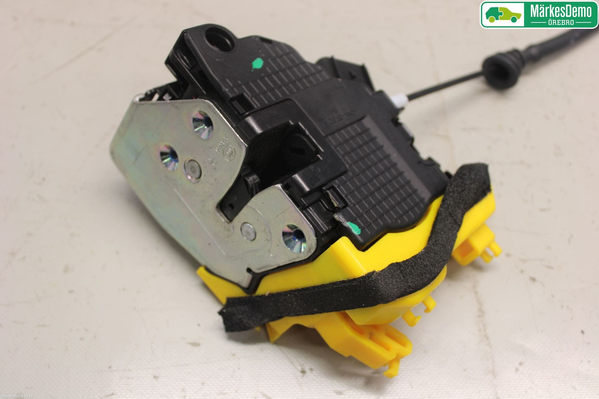 Kia CEED 12-18 Låskista-Dörrlås