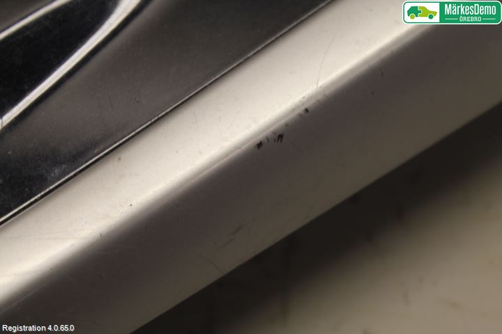 Nissan NAVARA, TREK-1 17-21 Instrumentkonsoll Golv