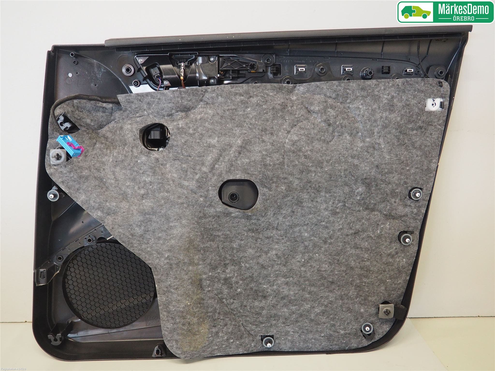 Audi Q5 09-16 Dörrklädsel Vä