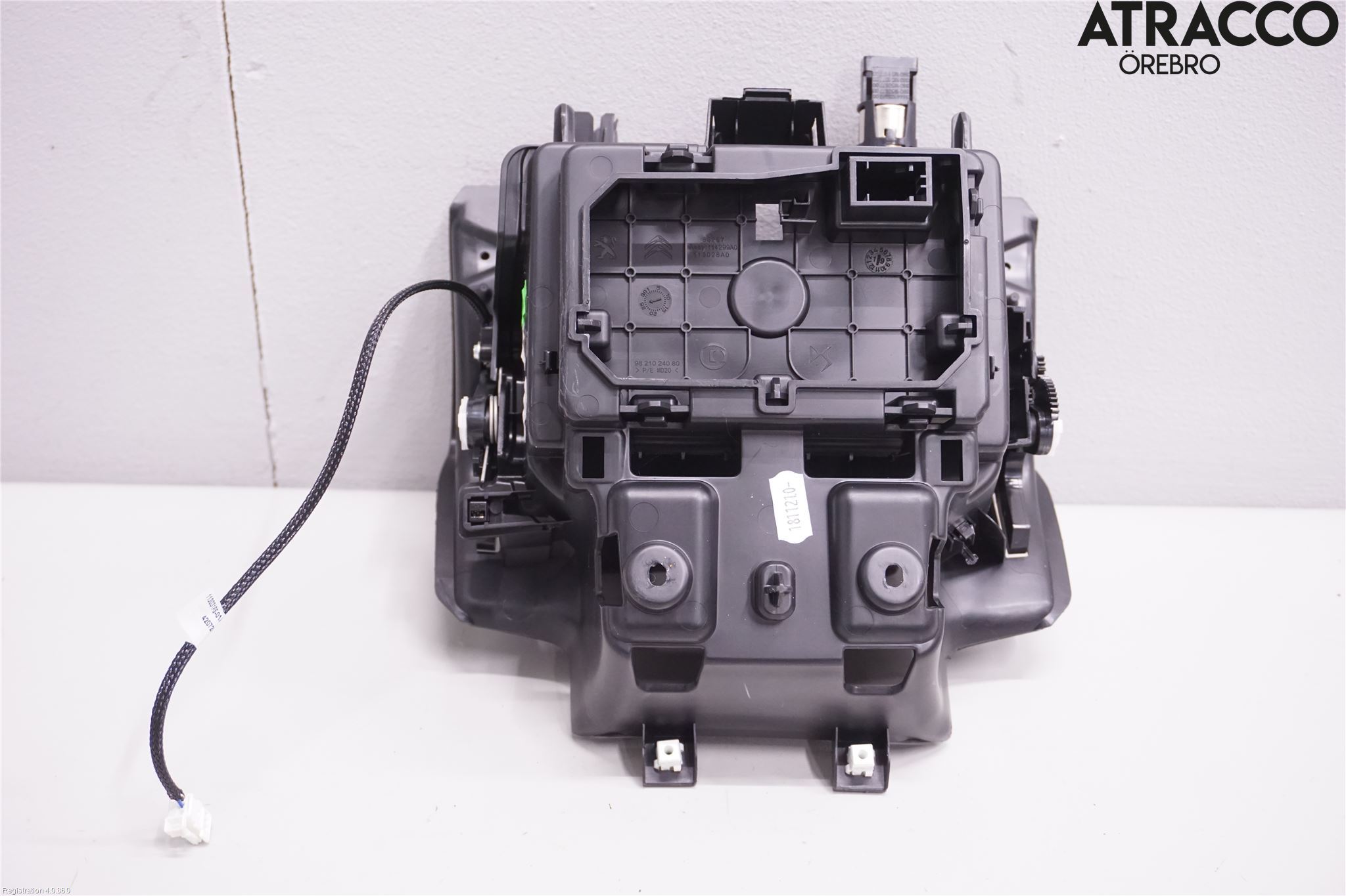 Citroen DS 7 CROSSBACK 19-23 Instrumentkonsoll Golv