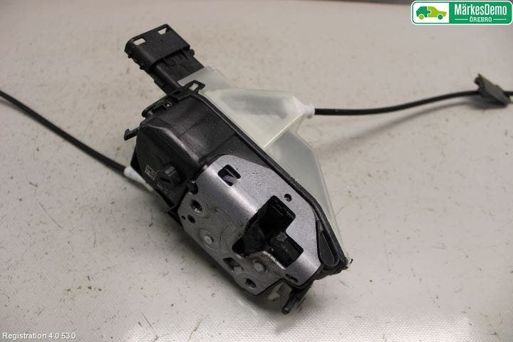 Peugeot 5008 10-16 Låskista-Dörrlås