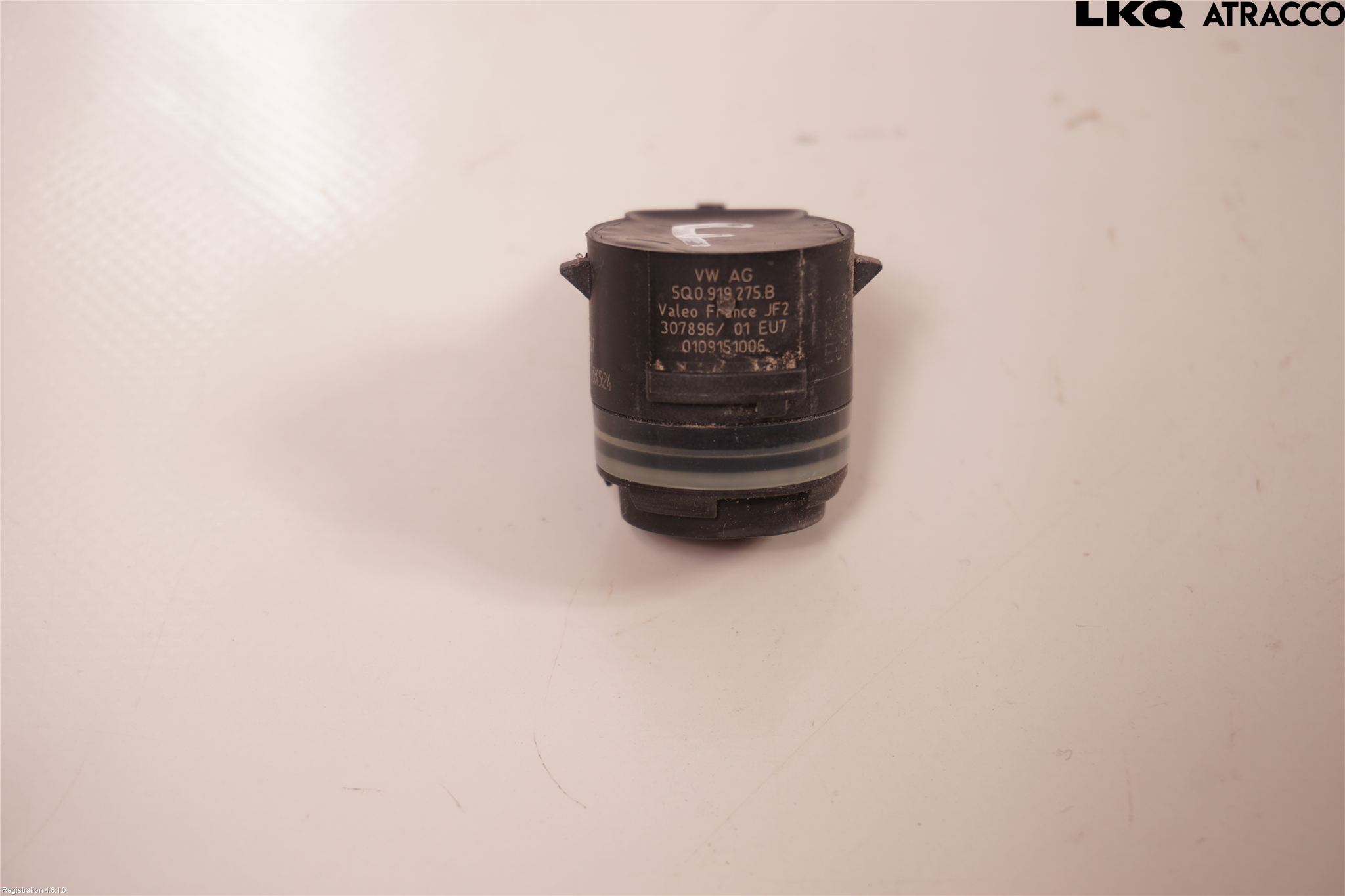 Volkswagen VW PASSAT 15-19 Parkeringshjälp Frontsensor