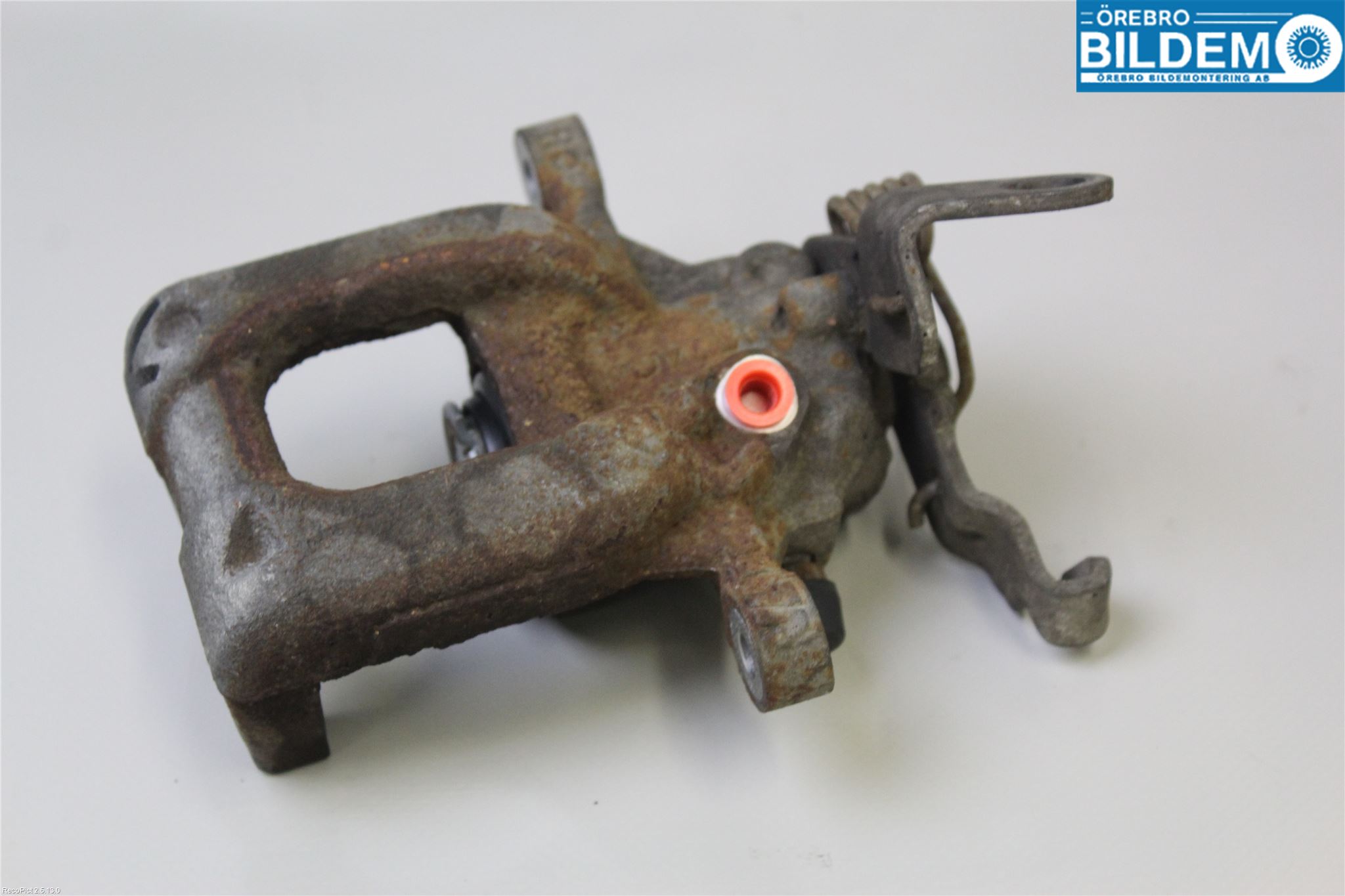 Volkswagen VW GOLF VI 09-13 Bromsok Bak Vänster