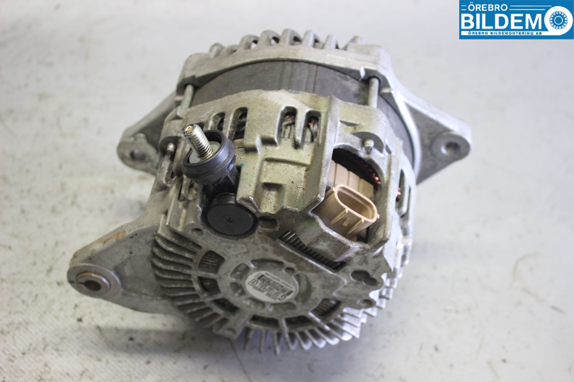 Subaru OUTBACK 10-15 Generator