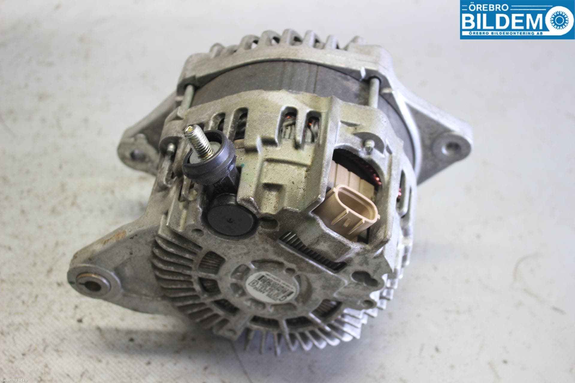 Subaru OUTBACK 10-15 Generator