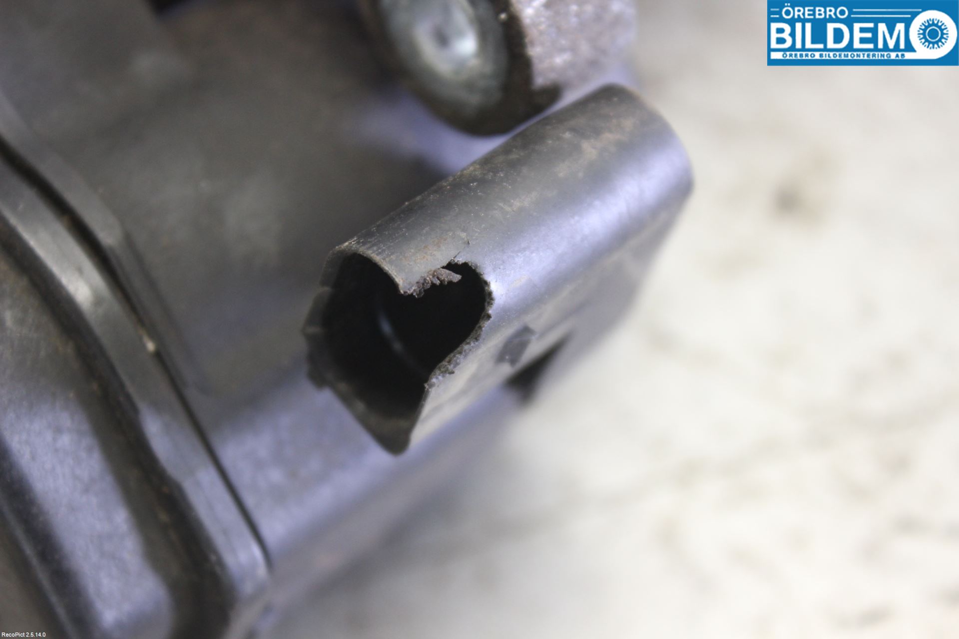 Nissan QASHQAI 14-17 Bromsok Bak Vänster