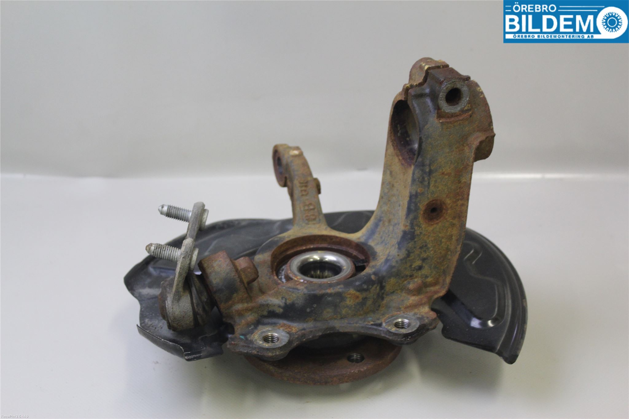 Skoda RAPID Styrspindel Lagerhus Vä