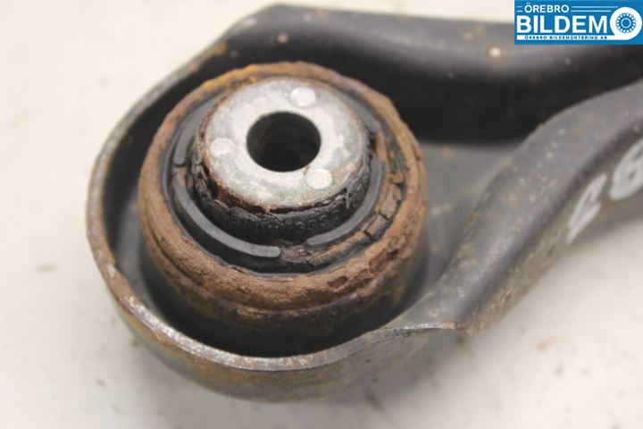 BMW 3 E90/91 SED/TOU 05-12 Bärarm Bak Vänster