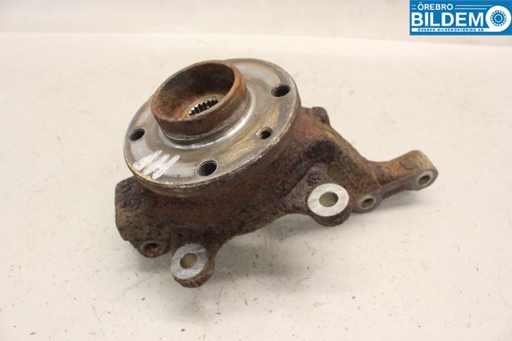 Nissan MICRA 08-10 Styrspindel Lagerhus Vä