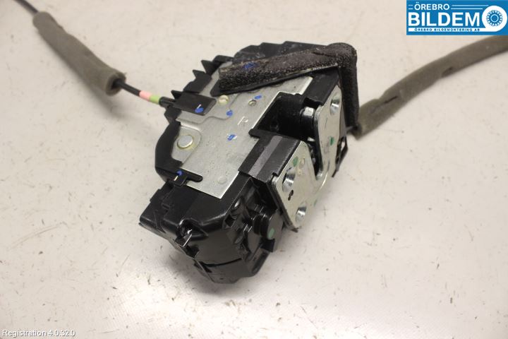 Nissan NOTE E12 14-20 Låskista-Dörrlås