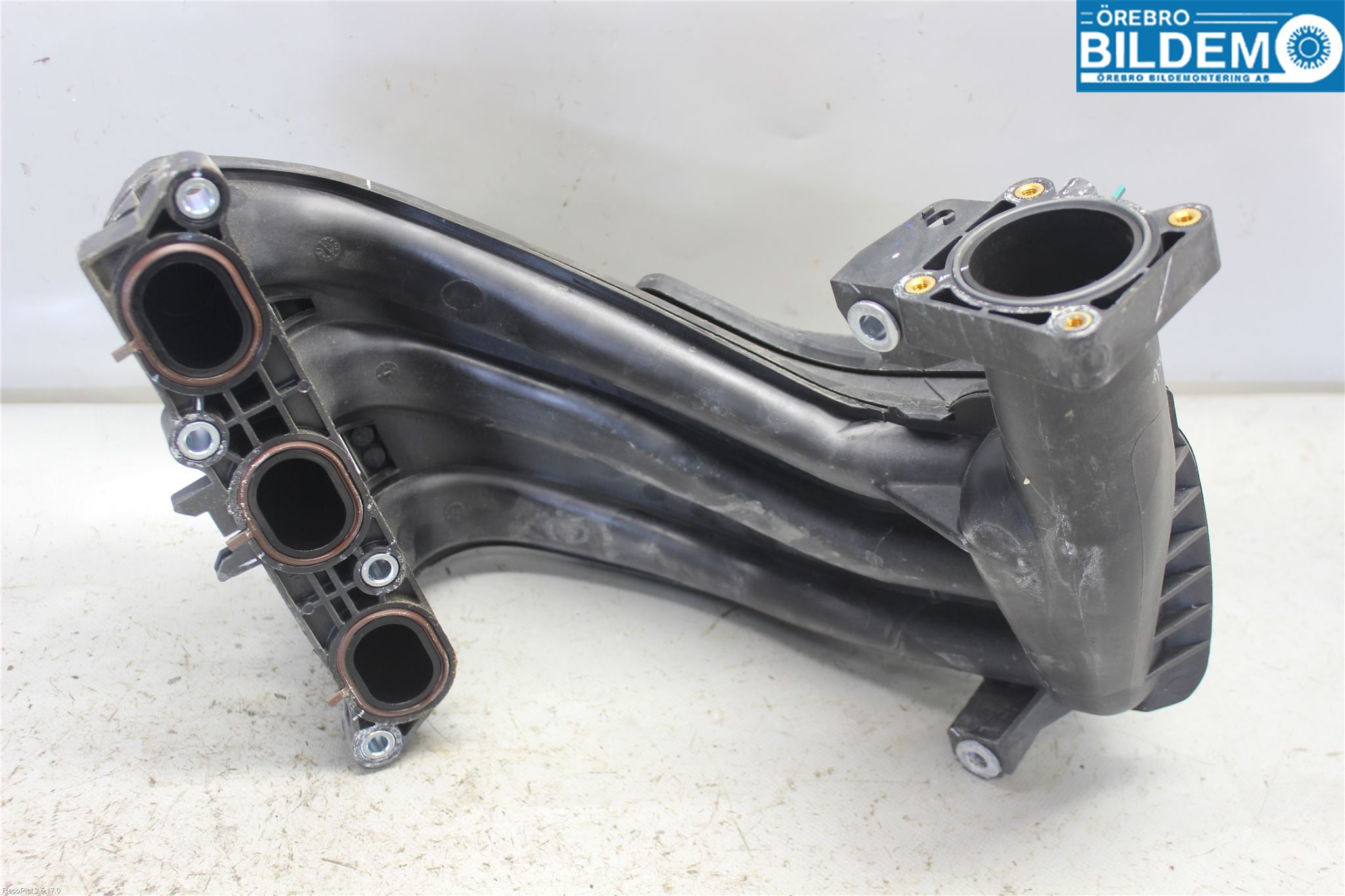 Nissan MICRA 11-16 Grenrör Insug