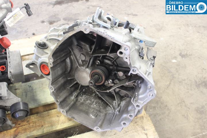 Nissan QASHQAI+2  10-14 Växellåda Man 5 Vxl