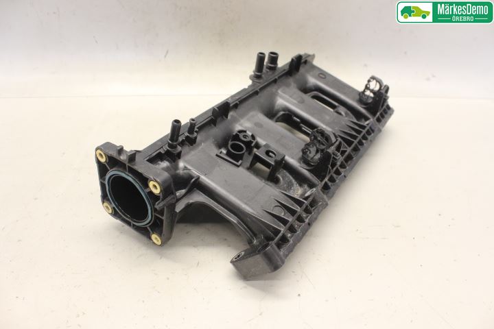 Nissan QASHQAI 14-17 Grenrör Insug