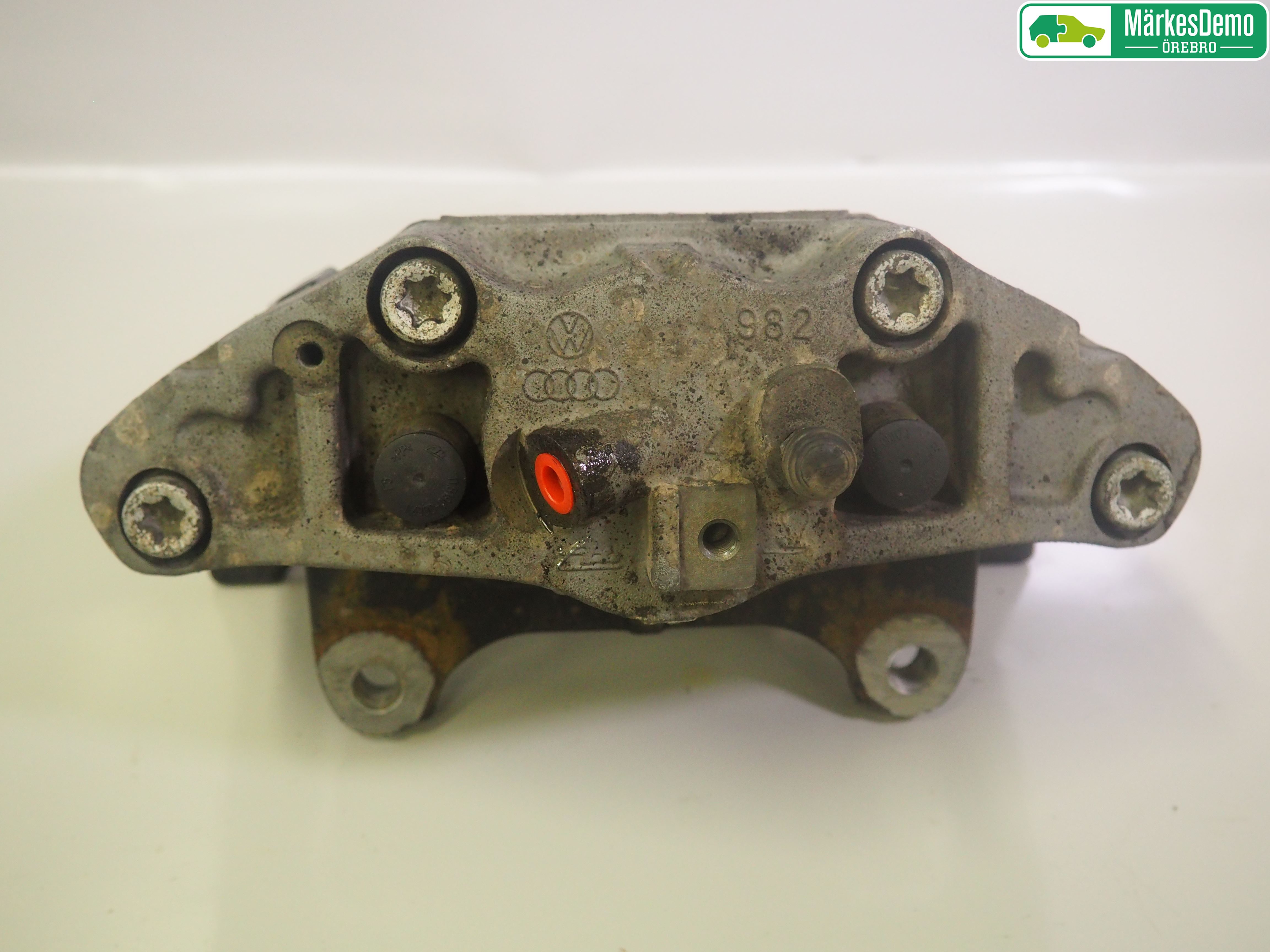 Volkswagen VW GOLF VI 09-13 Bromsok Fram Höger