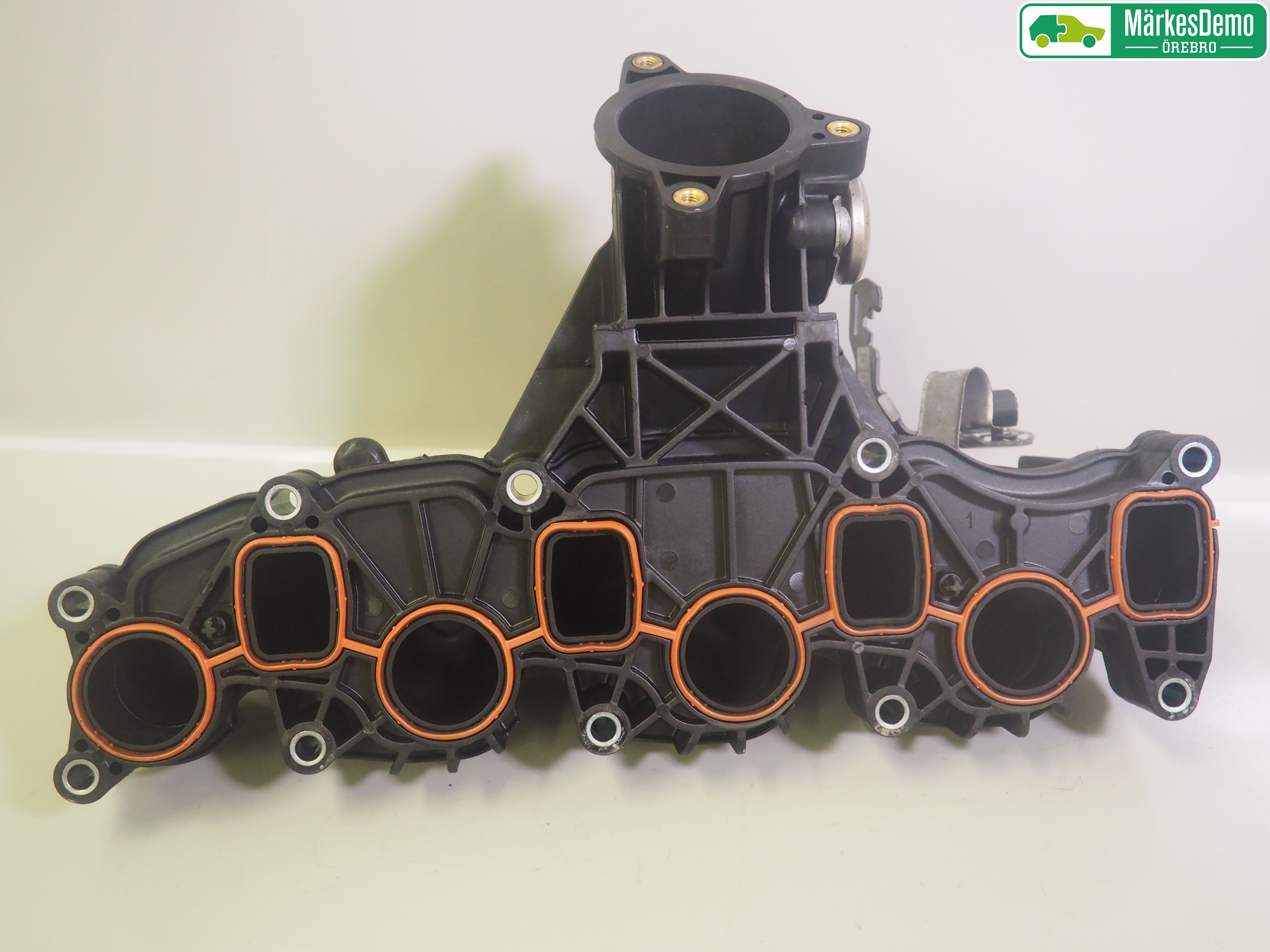 Volkswagen VW PASSAT 11-14 Grenrör Insug