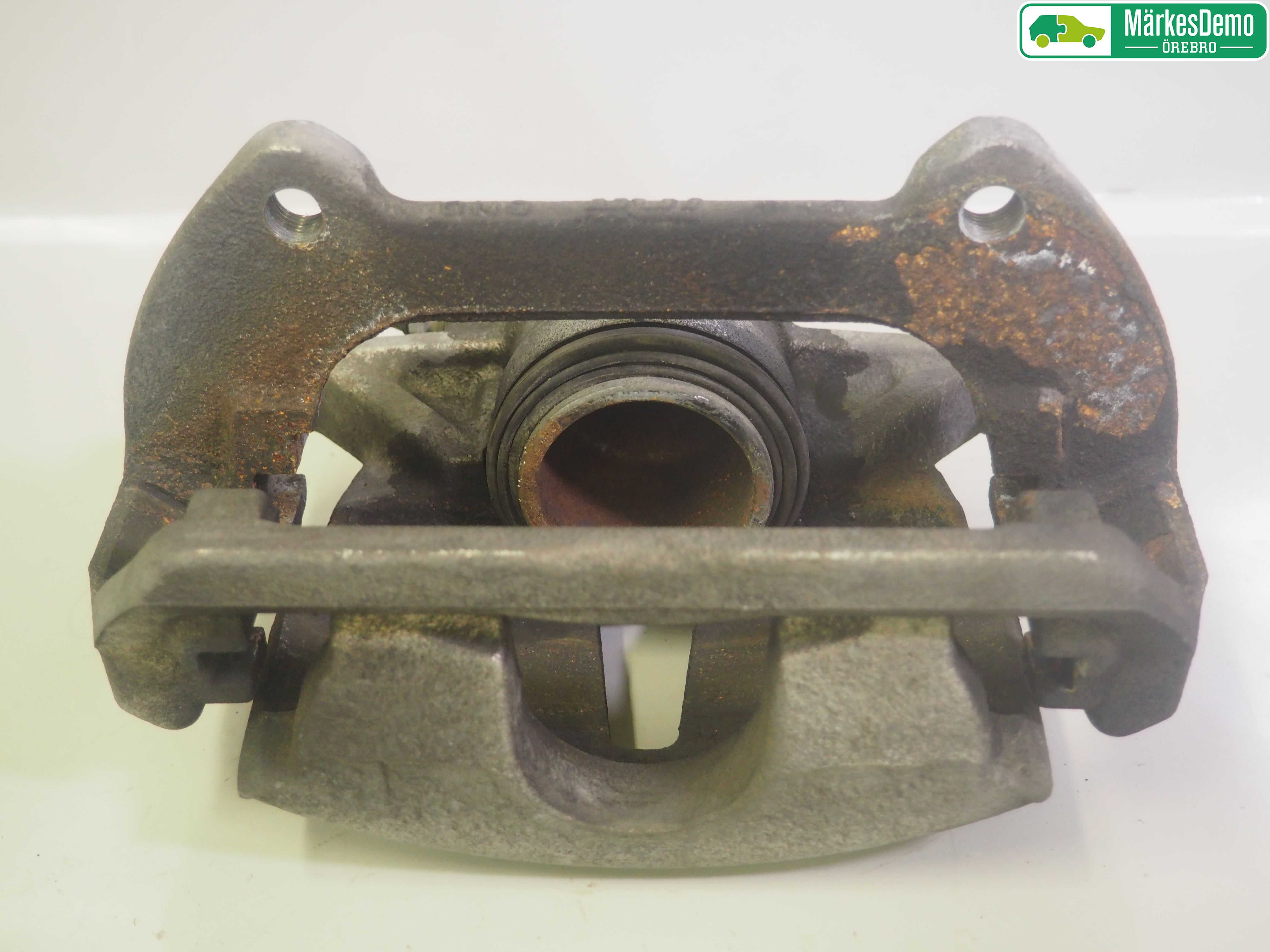 Volkswagen VW PASSAT 15-19 Bromsok Fram Vänster