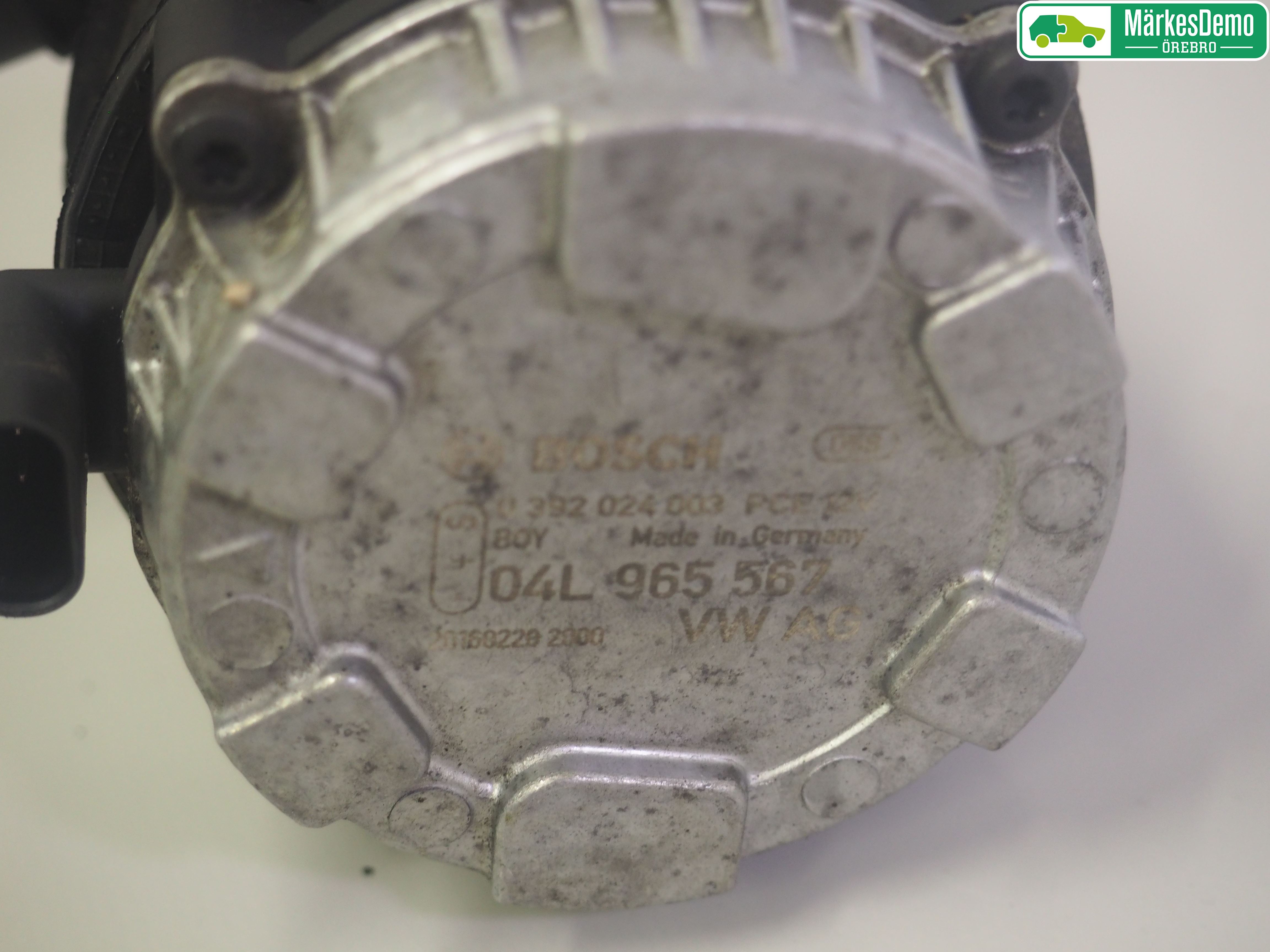 Volkswagen VW PASSAT 15-19 Vattenpump