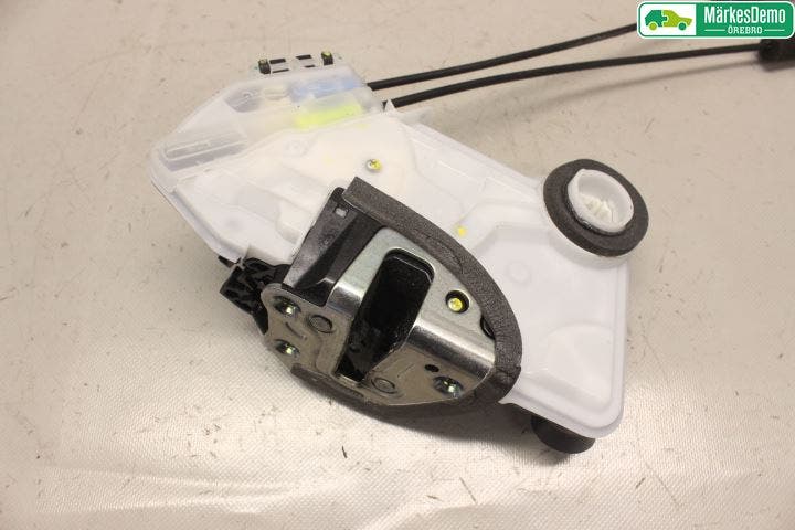 Peugeot 108 15-22 Låskista-Dörrlås