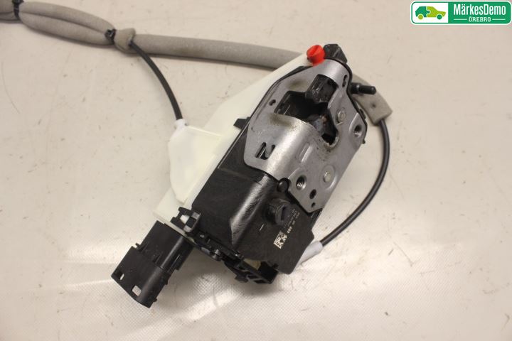 Peugeot PARTNER 16-18 Låskista-Dörrlås